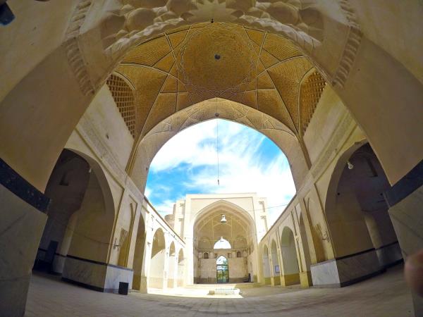 🕌 مسجد جامع نوش‌آباد | شکوه سادگی در دل تاریخ