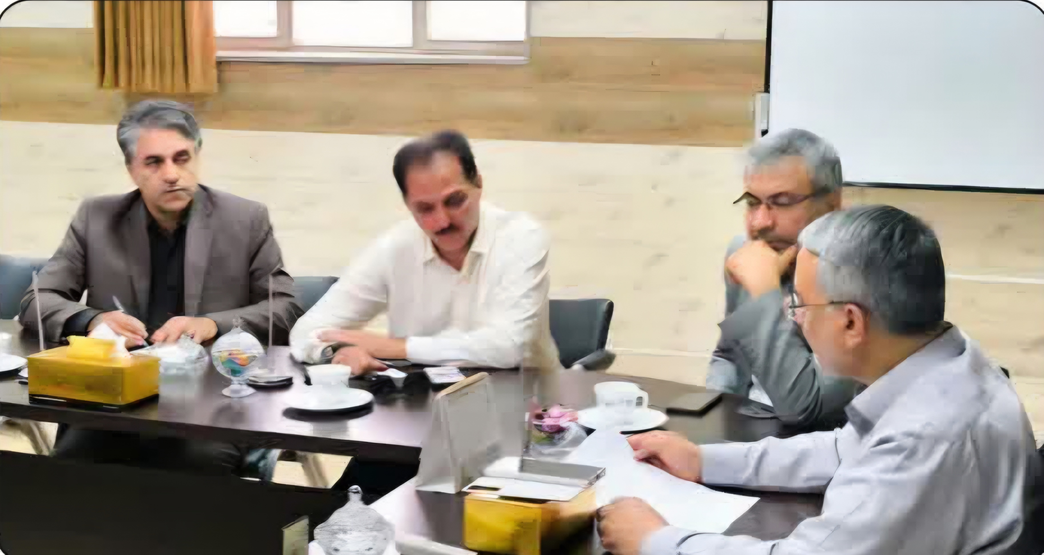 دیدار شهردار نوش‌آباد با نماینده مردم کاشان و آران و بیدگل